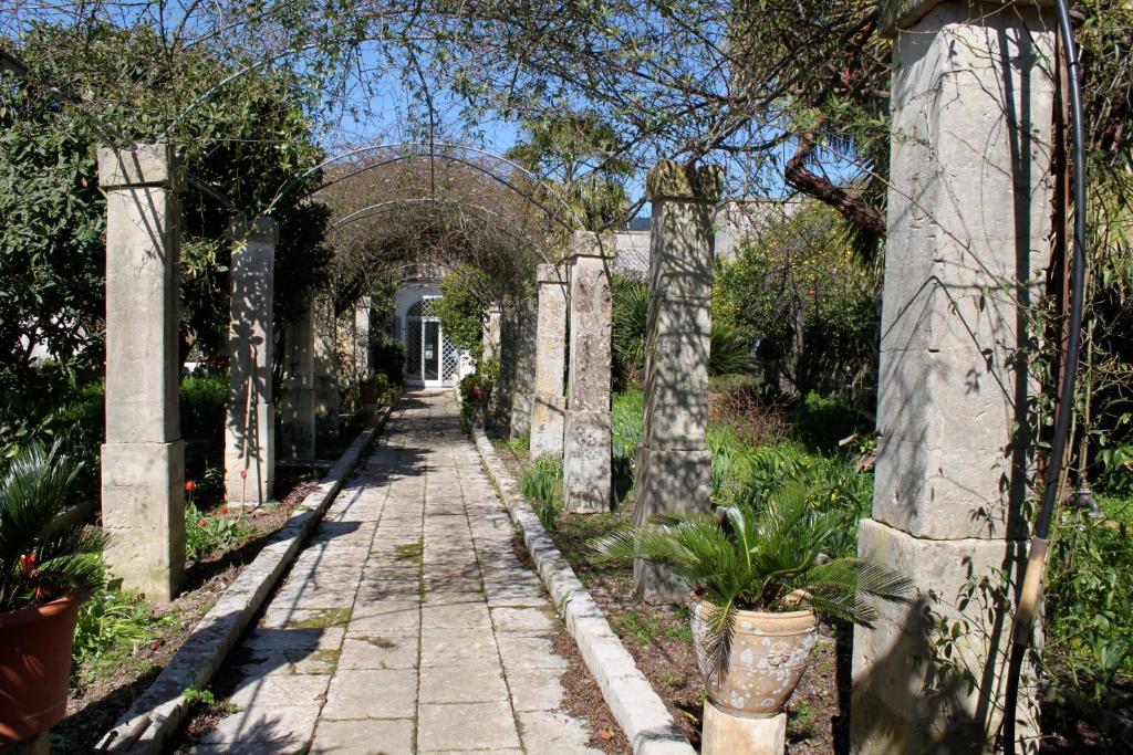 Dimora Storica "Casa Sicuro" Martano Exterior foto